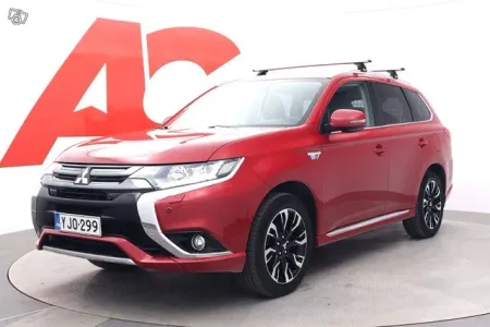 Mitsubishi Outlander Intense+ 4WD 5P - / 1-OMISTJA / TÄYDE MERK HUOLTOKIRJA / KOUKKU / LOHKO JA SISÄP / TUTKAT / PKAMERA /